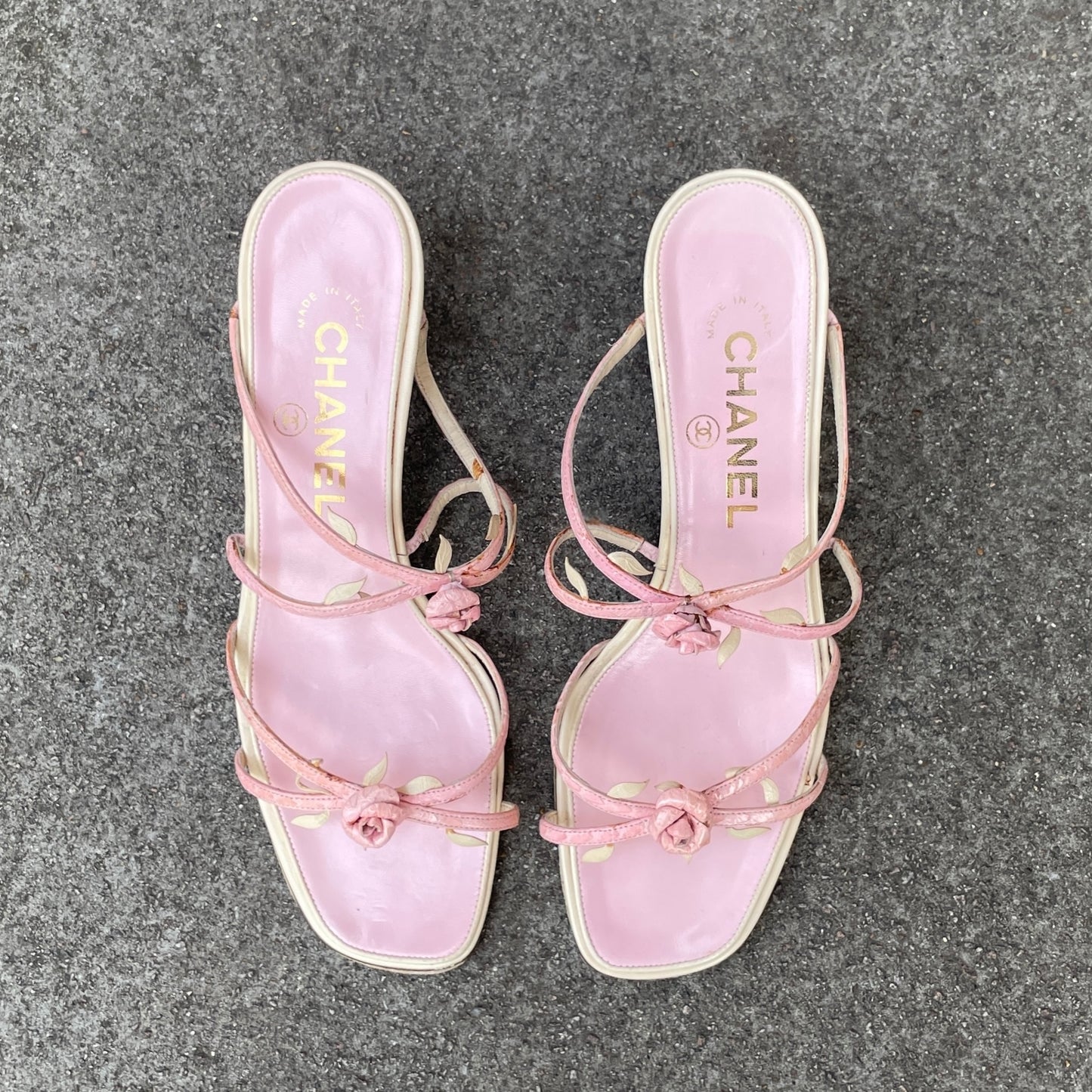 CHANEL 2004 Pink Rosebud Leather Sandal Heels
