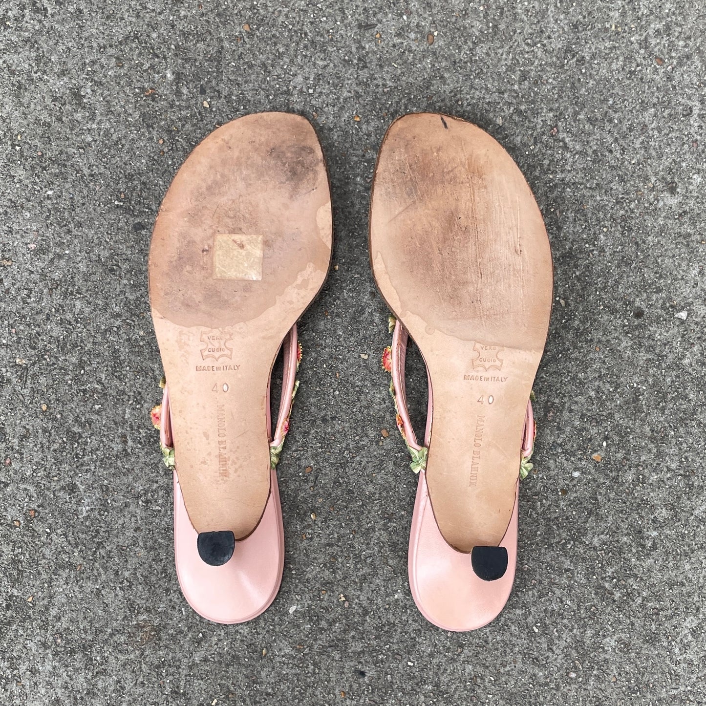 Manolo Blahnik Pink Floral Appliqué Leather Thong Sandal Heels