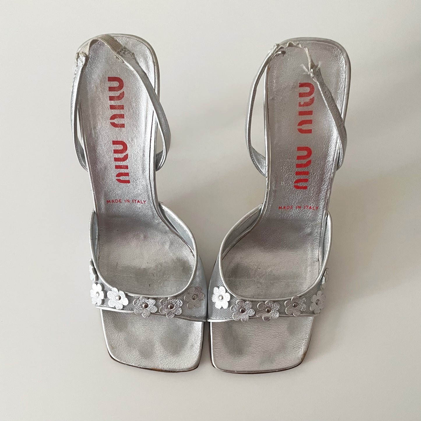 Miu Miu 1999 Metallic Silver Mesh Floral Daisy Slingback Heels
