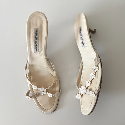 Manolo Blahnik 2000s Butter Yellow Pearlescent Flower Sandal Heels
